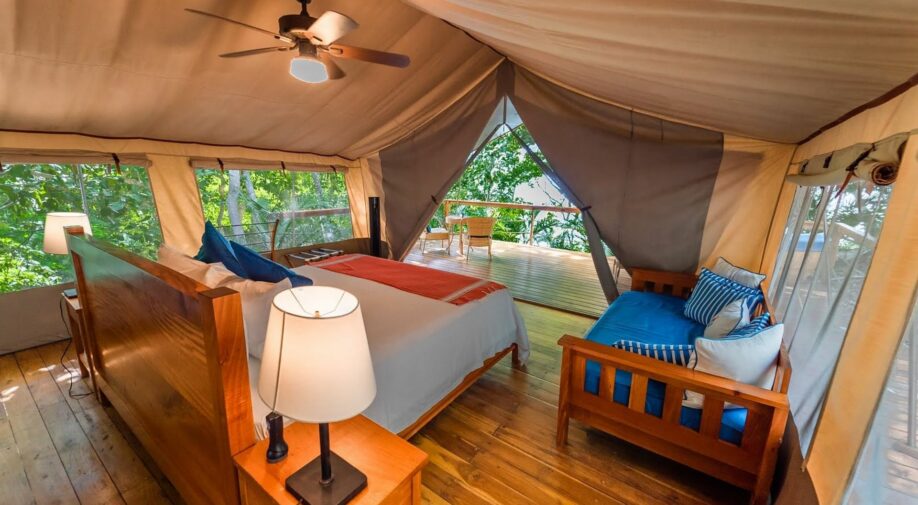 Isla Chiquita: el ‘glamping’ de Costa Rica al que solo se llega en barco